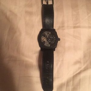 Perpetual moving fossil watch